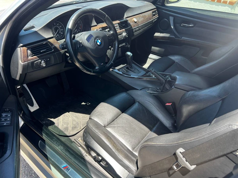 2011 BMW E93 3 Series Convertible - Image 15 of 21