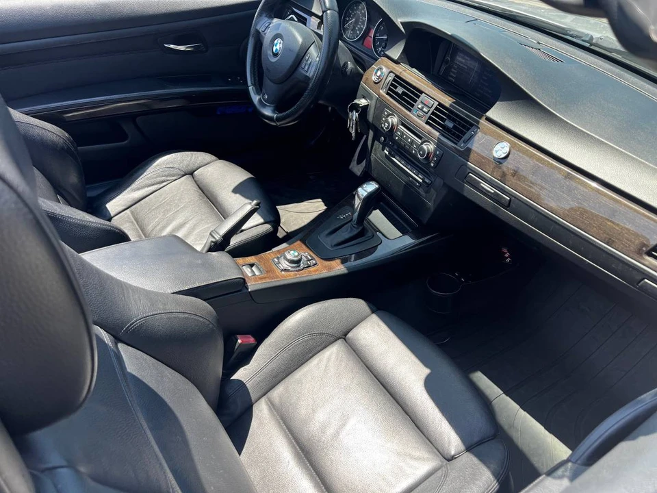 2011 BMW E93 3 Series Convertible - Image 12 of 21