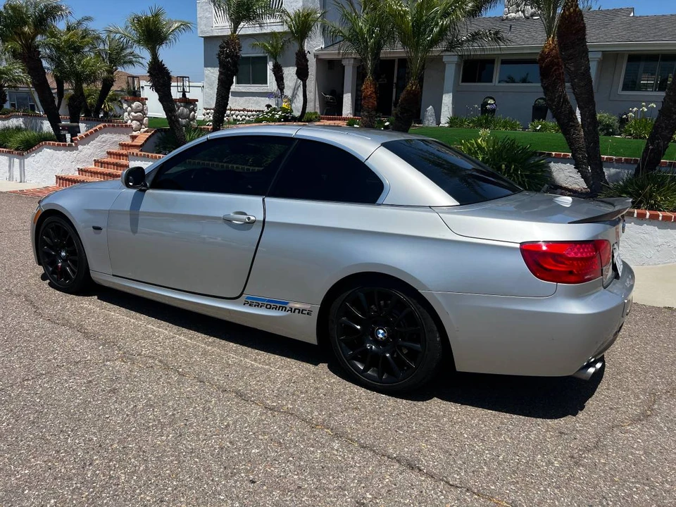 2011 BMW E93 3 Series Convertible - Image 9 of 21