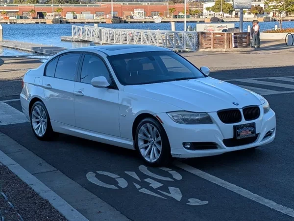 2011 BMW E90 3 Series Sedan - Image 3 of 18