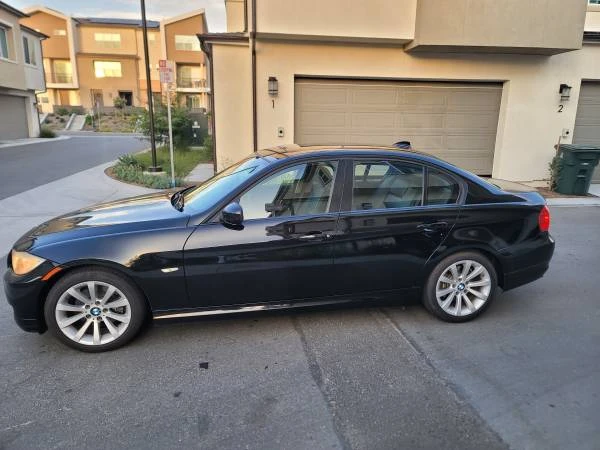 2011 BMW E90 3 Series Sedan - Image 13 of 14