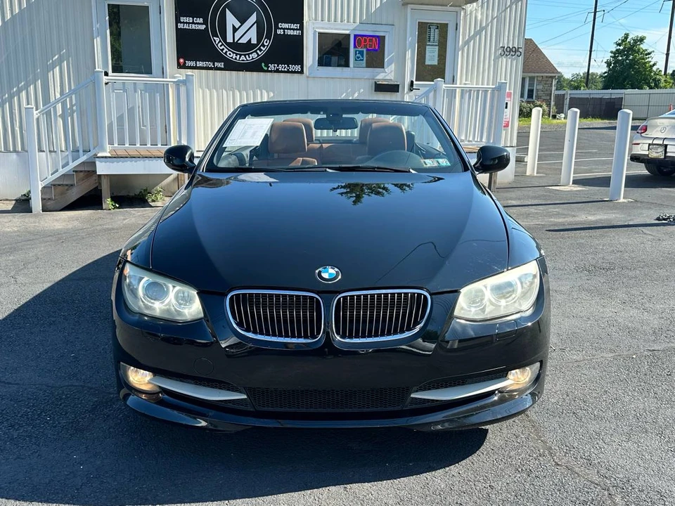 2011 BMW E93 3 Series Convertible - Image 2 of 18