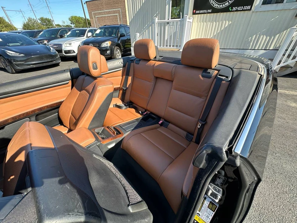 2011 BMW E93 3 Series Convertible - Image 11 of 18