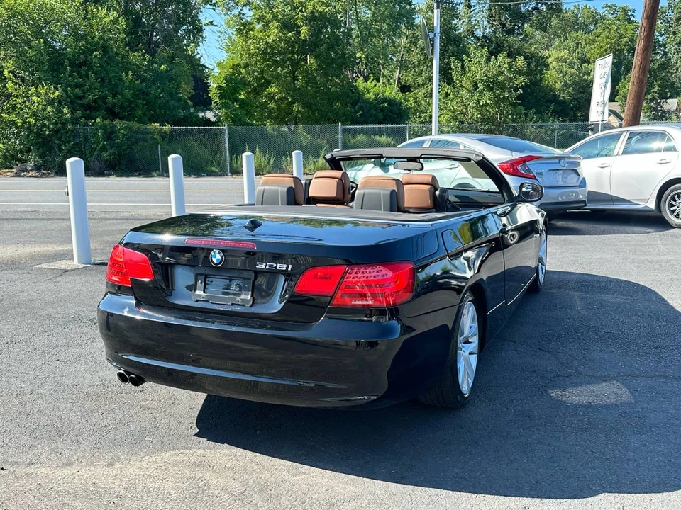 2011 BMW E93 3 Series Convertible - Image 5 of 18
