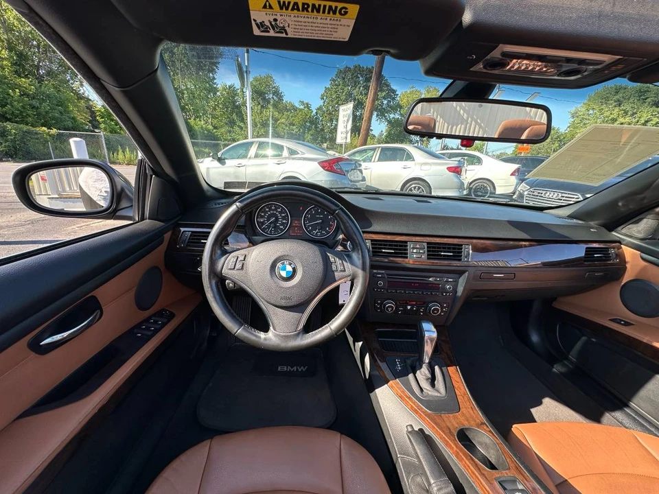 2011 BMW E93 3 Series Convertible - Image 13 of 18