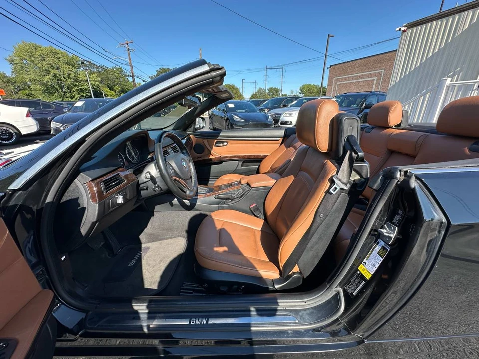 2011 BMW E93 3 Series Convertible - Image 10 of 18