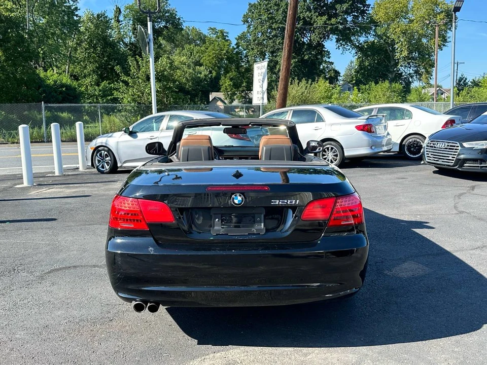 2011 BMW E93 3 Series Convertible - Image 6 of 18