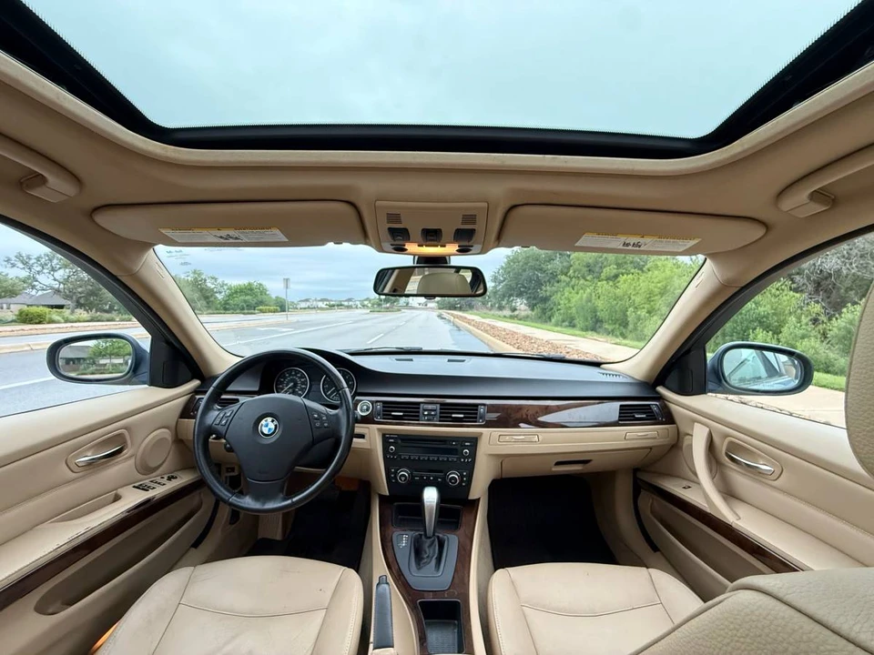 2011 BMW E90 3 Series Sedan - Image 17 of 20