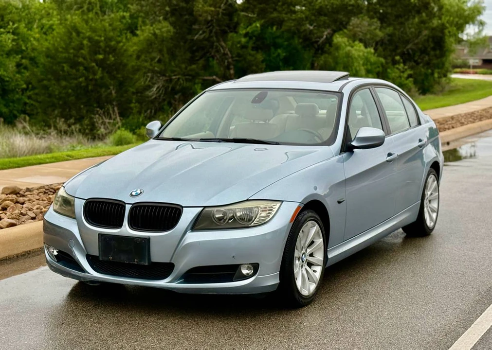 2011 BMW E90 3 Series Sedan - Image 2 of 20