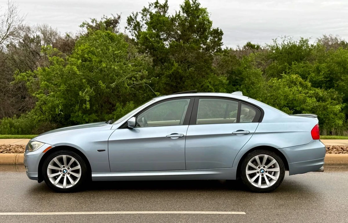 2011 BMW E90 3 Series Sedan - Image 6 of 20