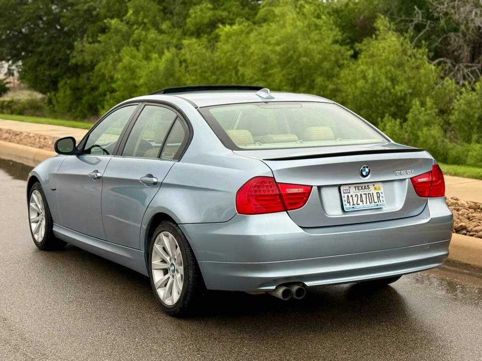 2011 BMW E90 3 Series Sedan - Image 11 of 20