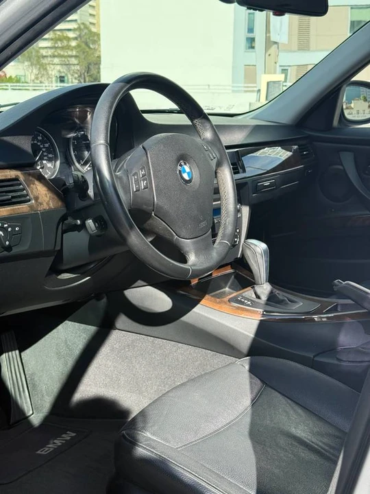 2011 BMW E90 3 Series Sedan - Image 9 of 18