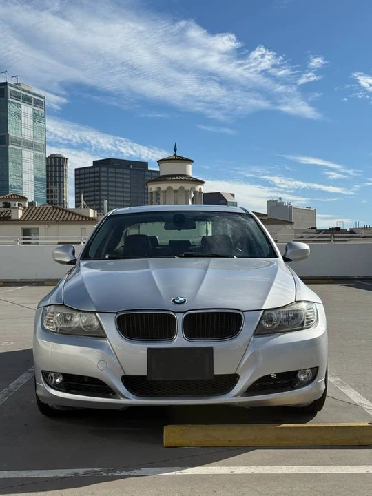 2011 BMW E90 3 Series Sedan - Image 2 of 18