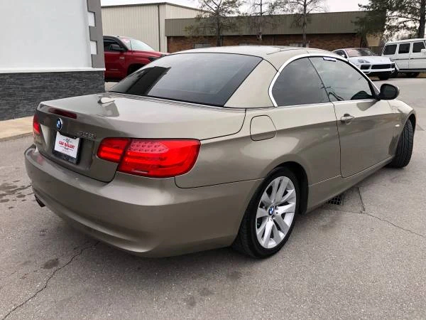 2011 BMW E93 3 Series Convertible - Image 14 of 21
