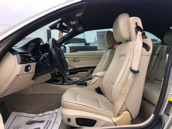 2011 BMW E93 3 Series Convertible - Image 16 of 21