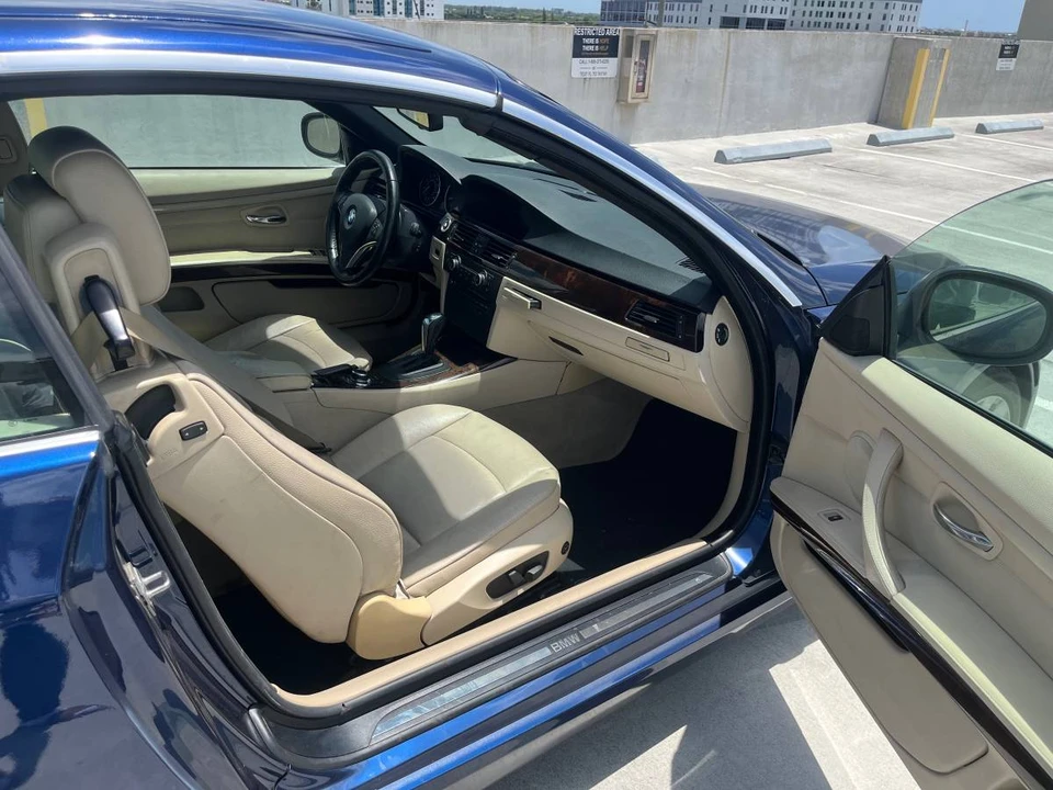 2011 BMW E93 3 Series Convertible - Image 13 of 14