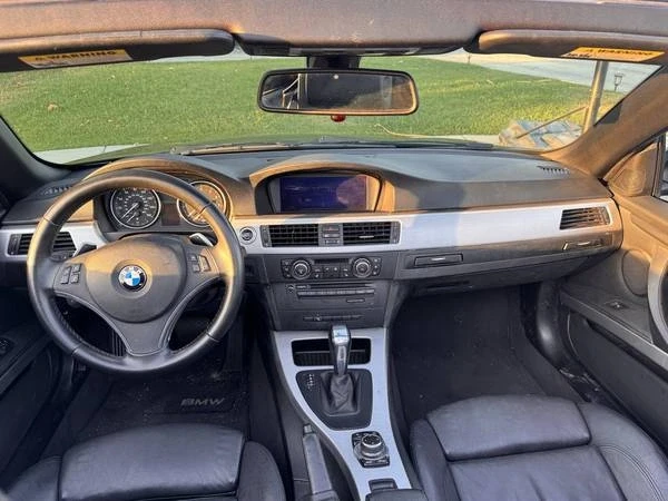 2011 BMW E93 3 Series Convertible - Image 16 of 21