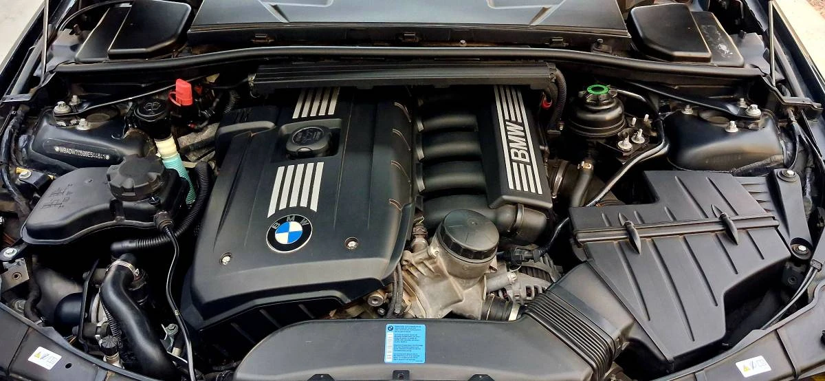 2011 BMW E93 3 Series Convertible - Image 17 of 18