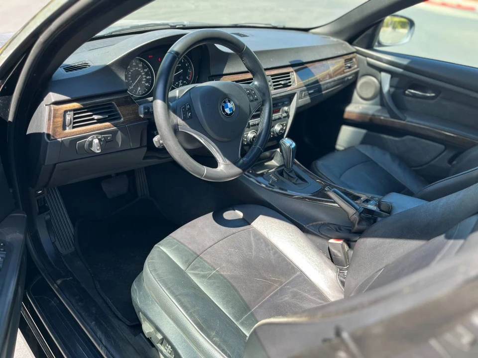 2011 BMW E93 3 Series Convertible - Image 11 of 22
