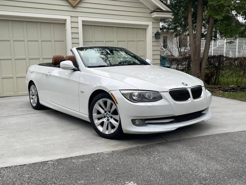 2011 BMW E93 3 Series Convertible - Image 4 of 24