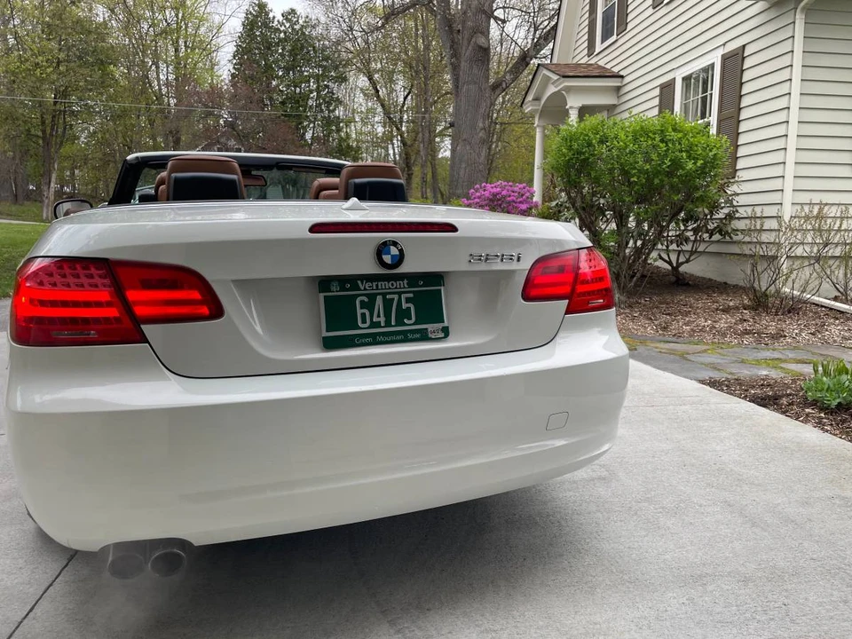 2011 BMW E93 3 Series Convertible - Image 6 of 24