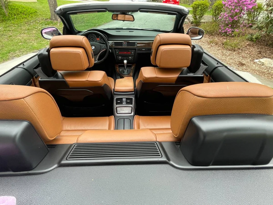 2011 BMW E93 3 Series Convertible - Image 19 of 24