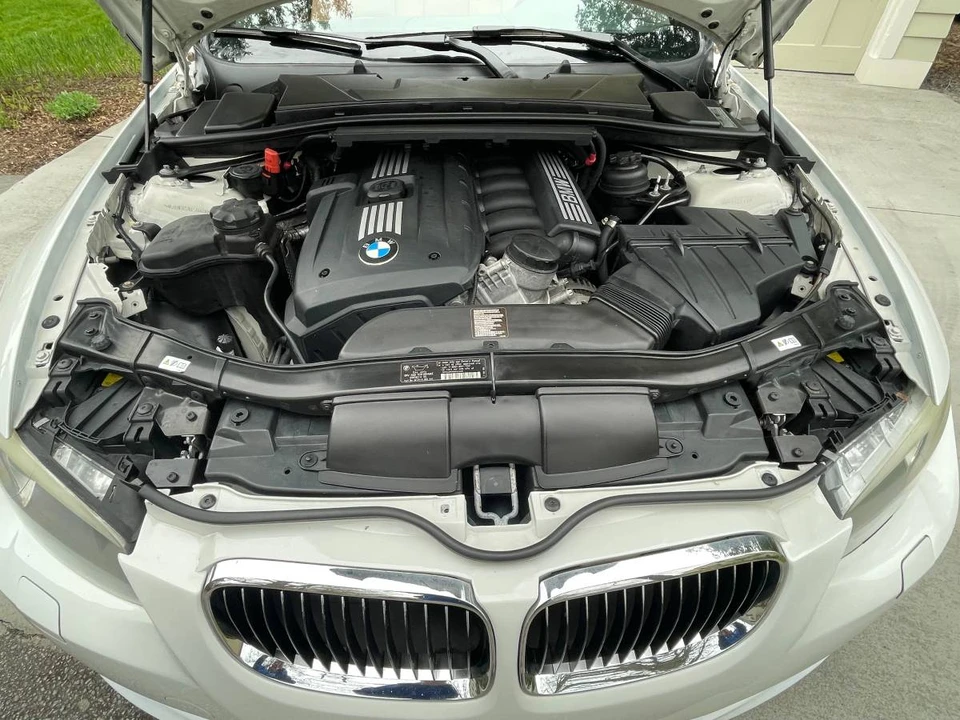 2011 BMW E93 3 Series Convertible - Image 21 of 24