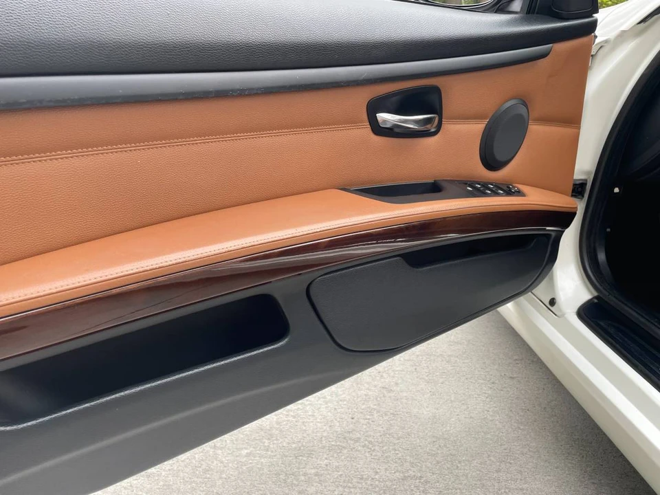 2011 BMW E93 3 Series Convertible - Image 13 of 24