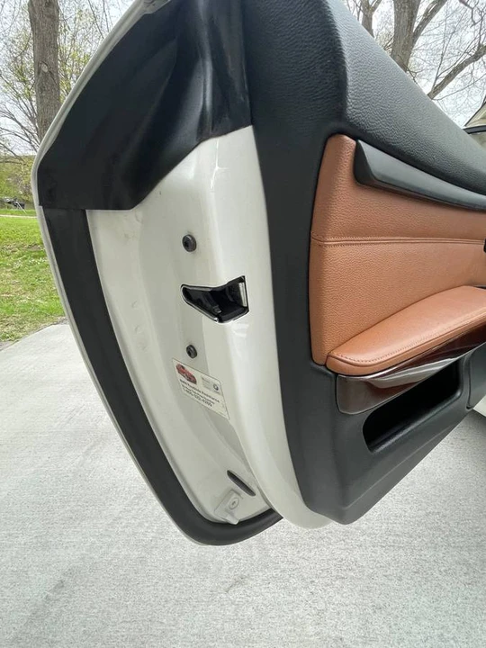 2011 BMW E93 3 Series Convertible - Image 15 of 24