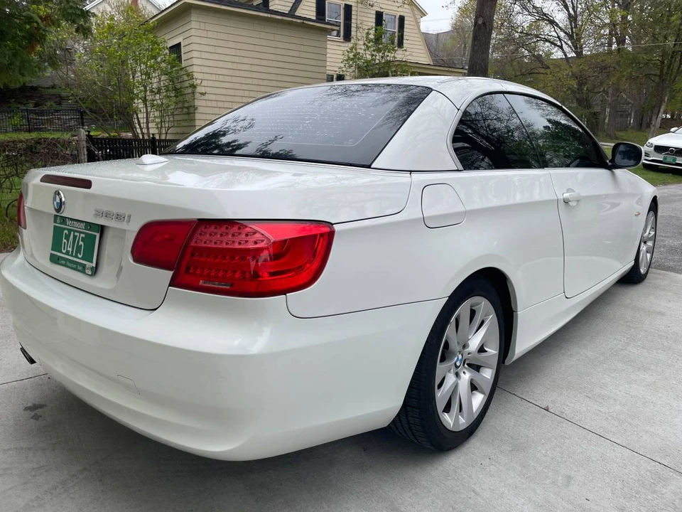 2011 BMW E93 3 Series Convertible - Image 24 of 24