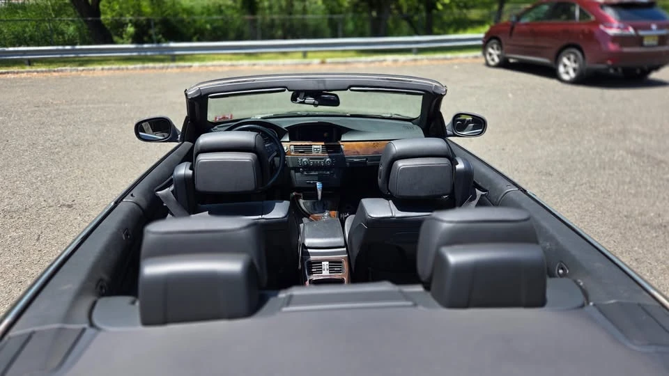 2011 BMW E93 3 Series Convertible - Image 8 of 20