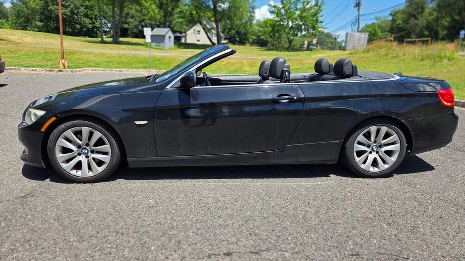 2011 BMW E93 3 Series Convertible - Image 2 of 20