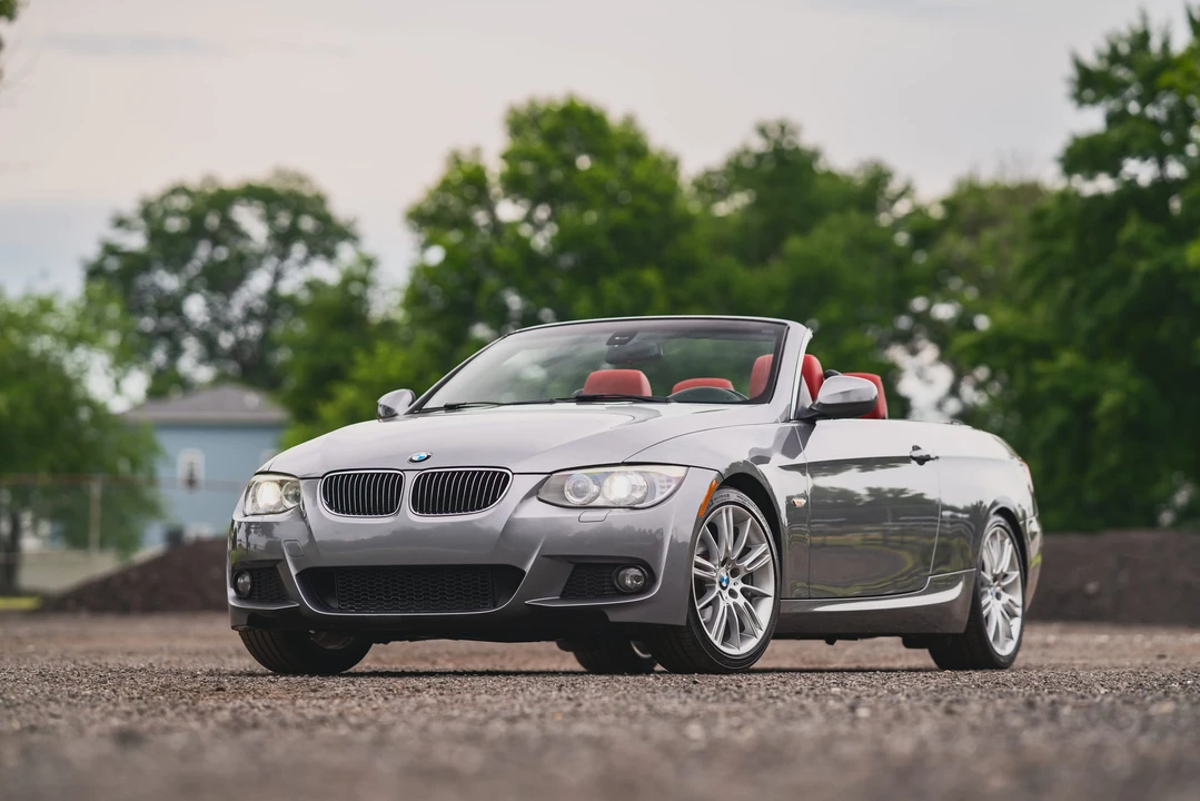 2011 BMW E93 3 Series Convertible - Image 3 of 31