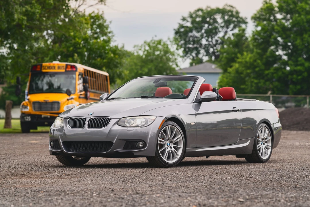 2011 BMW E93 3 Series Convertible - Image 4 of 31