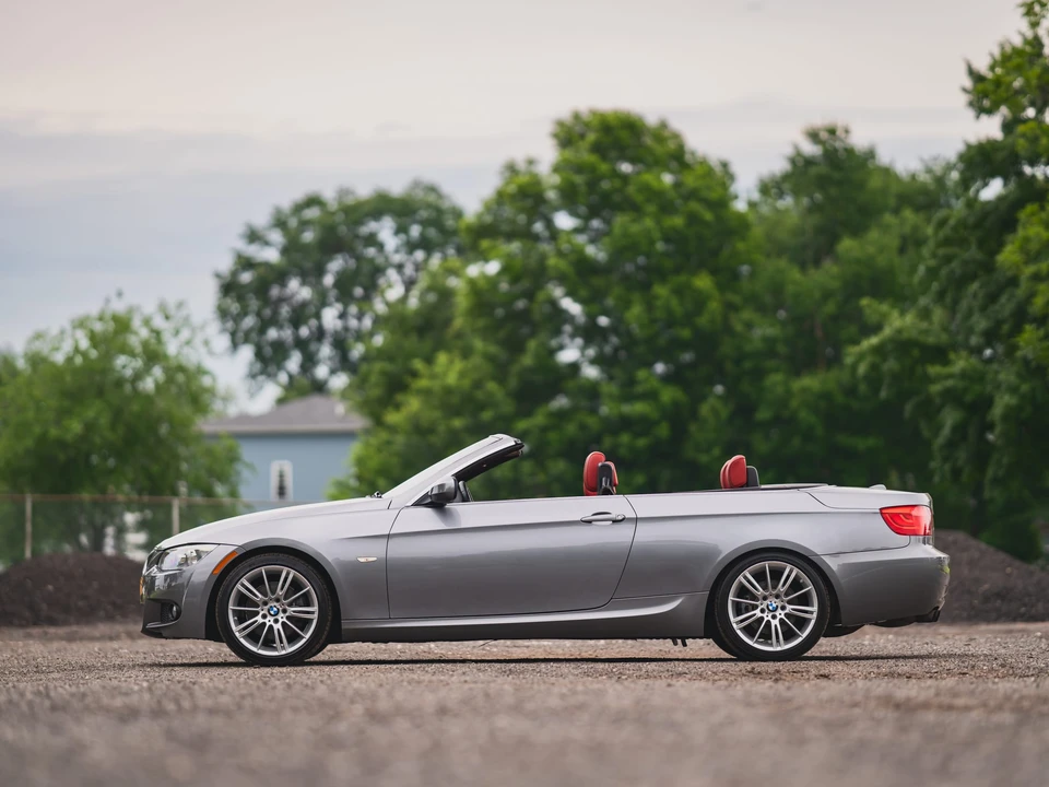 2011 BMW E93 3 Series Convertible - Image 7 of 31