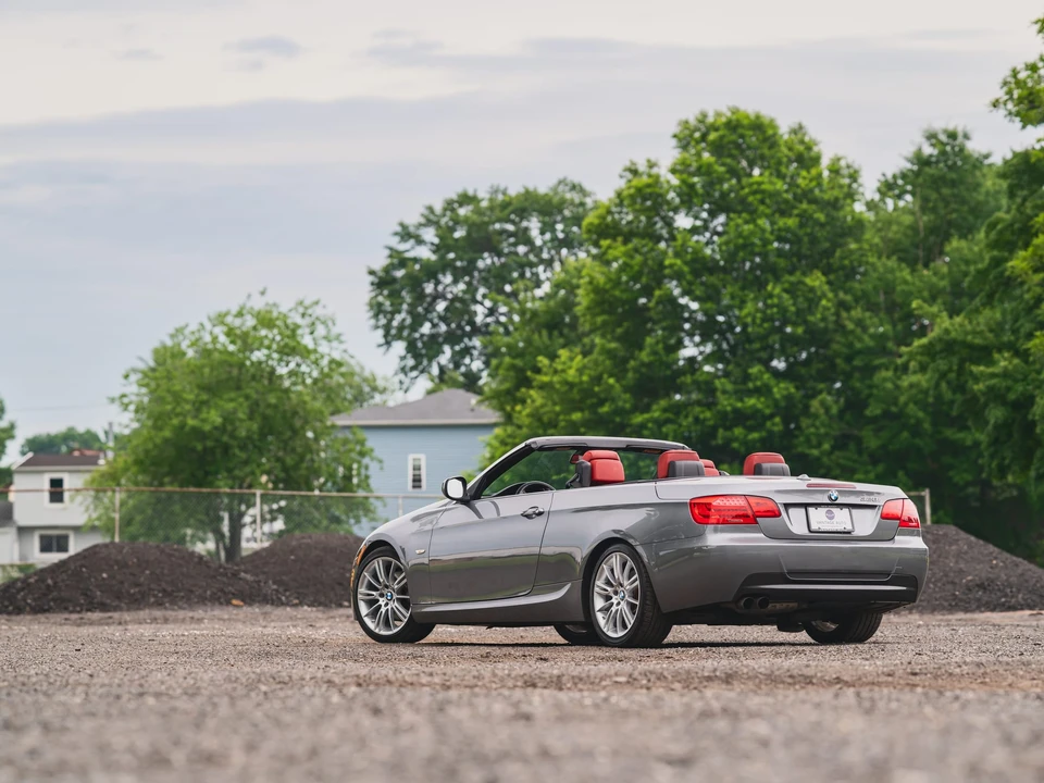 2011 BMW E93 3 Series Convertible - Image 10 of 31