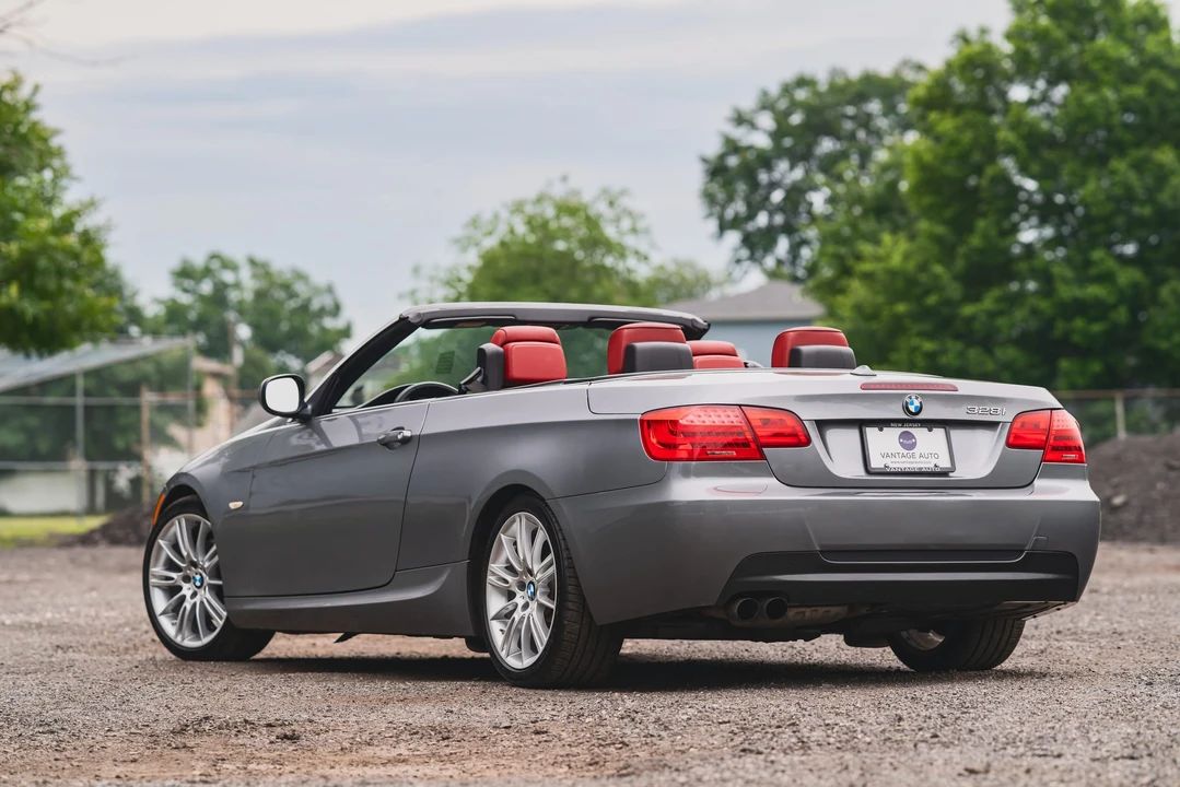 2011 BMW E93 3 Series Convertible - Image 12 of 31