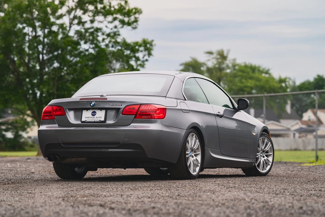 2011 BMW E93 3 Series Convertible - Image 16 of 31
