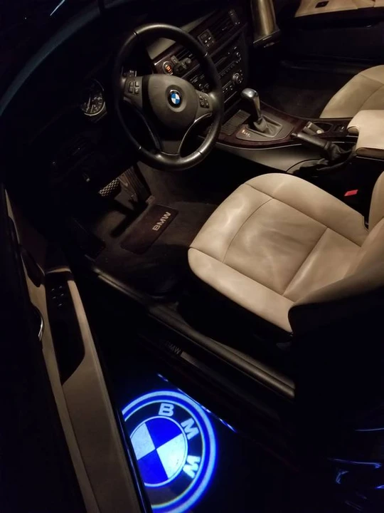 2011 BMW E93 3 Series Convertible - Image 9 of 10