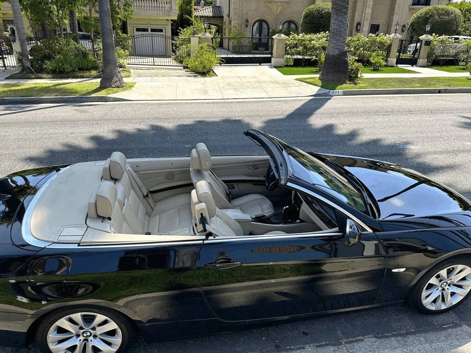 2011 BMW E93 3 Series Convertible - Image 5 of 8