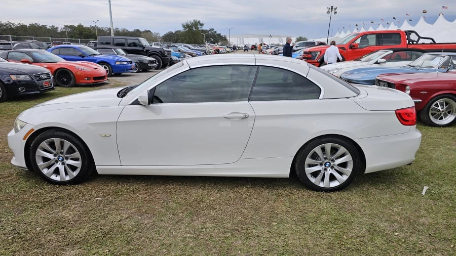 2011 BMW E93 3 Series Convertible - Image 2 of 15