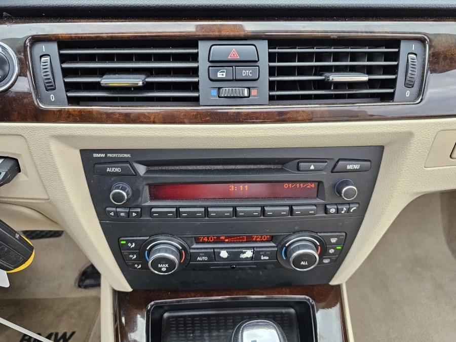 2011 BMW E93 3 Series Convertible - Image 11 of 15
