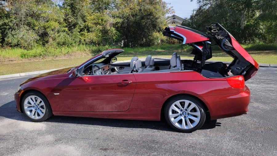 2011 BMW E93 3 Series Convertible - Image 14 of 24