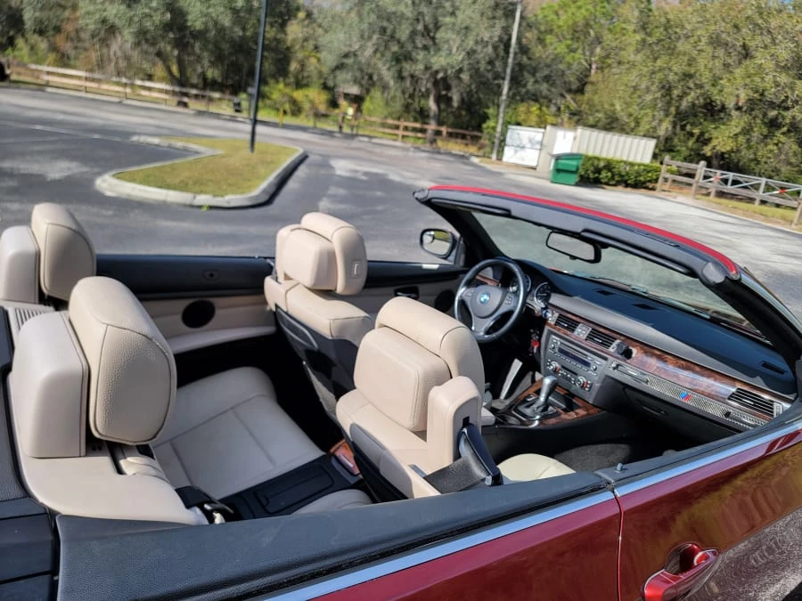 2011 BMW E93 3 Series Convertible - Image 17 of 24