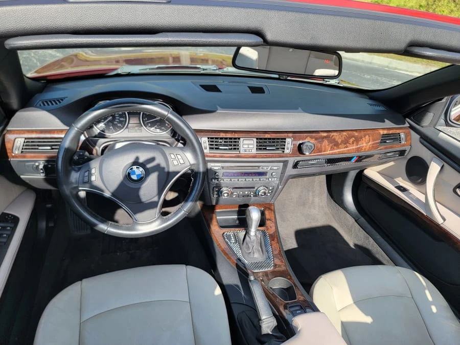 2011 BMW E93 3 Series Convertible - Image 16 of 24