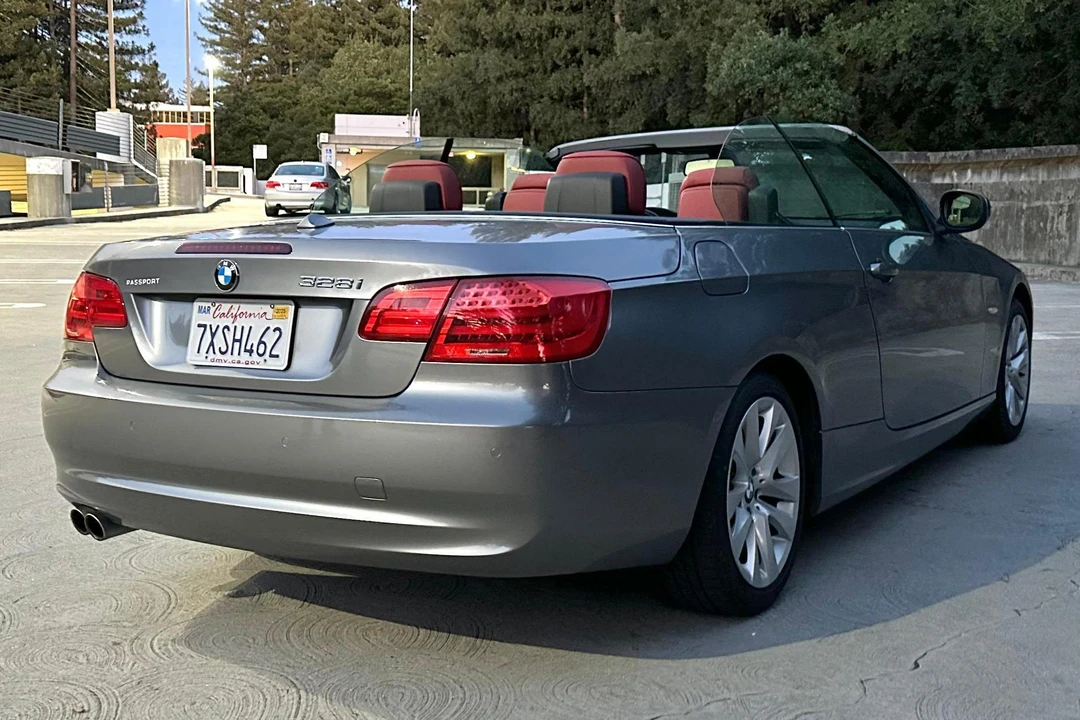 2011 BMW E93 3 Series Convertible - Image 4 of 31