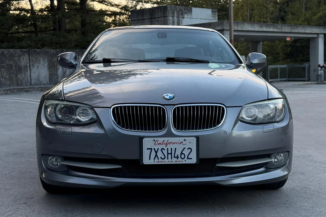 2011 BMW E93 3 Series Convertible - Image 2 of 31