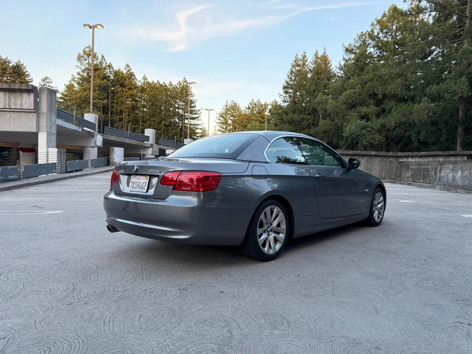 2011 BMW E93 3 Series Convertible - Image 18 of 31