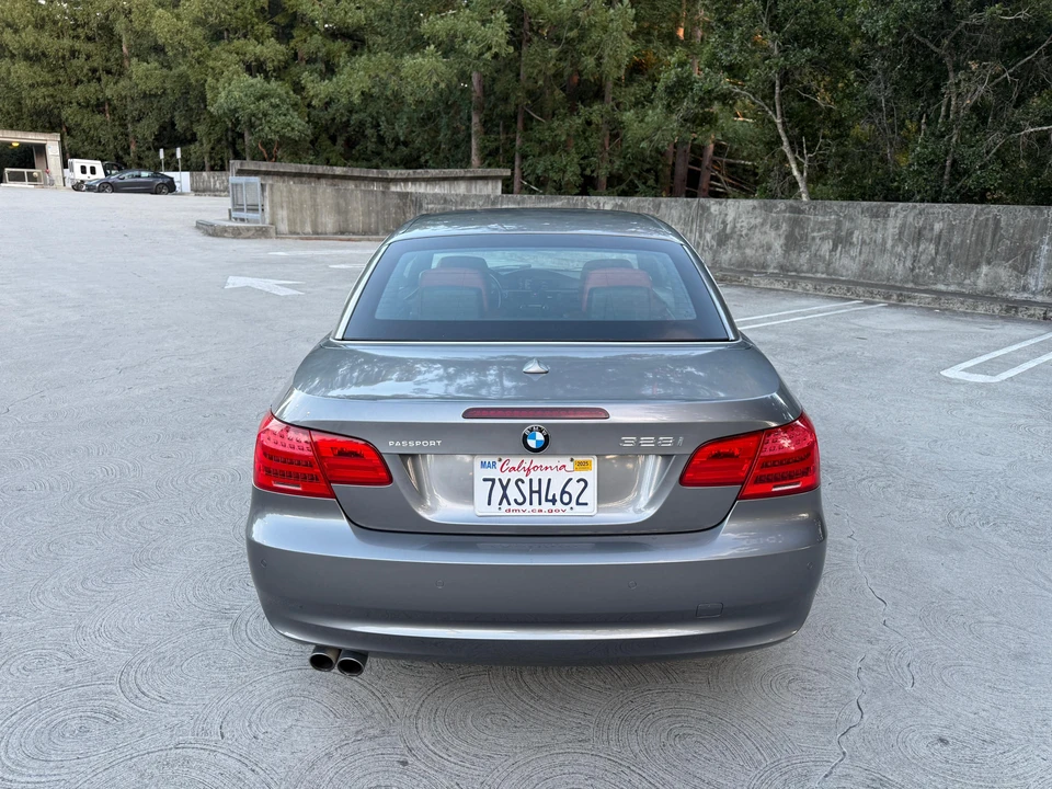 2011 BMW E93 3 Series Convertible - Image 17 of 31