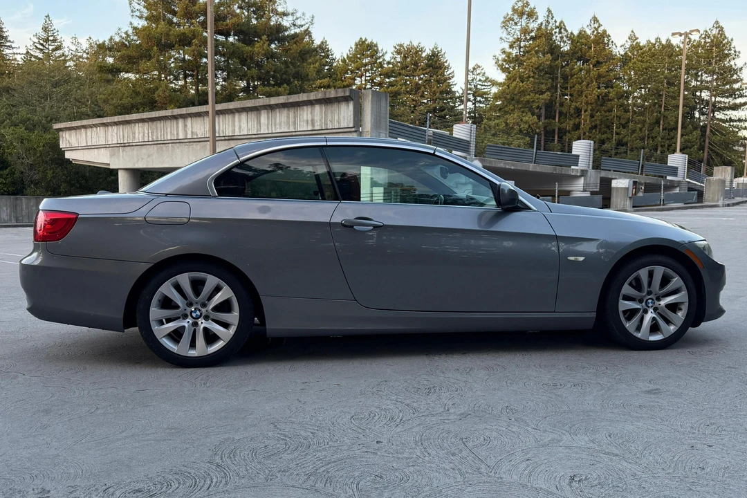 2011 BMW E93 3 Series Convertible - Image 3 of 31